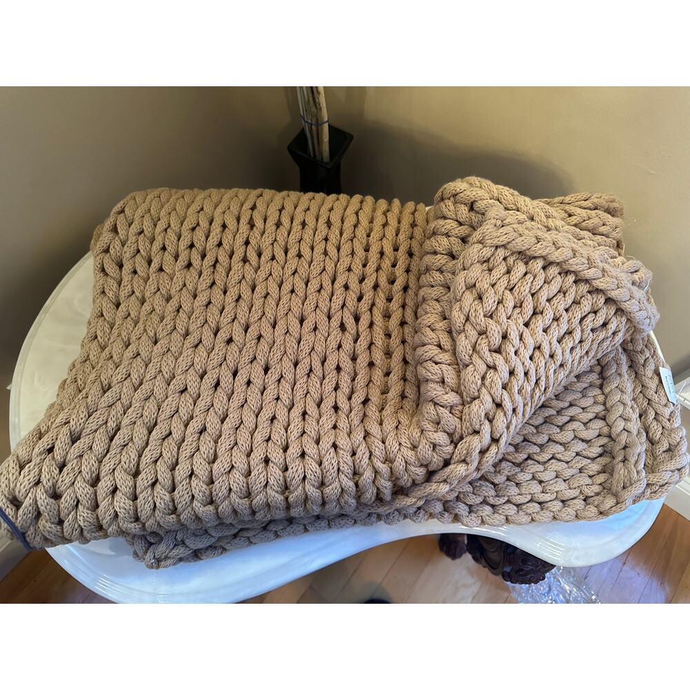 Linden Street Chunky Knit Throw